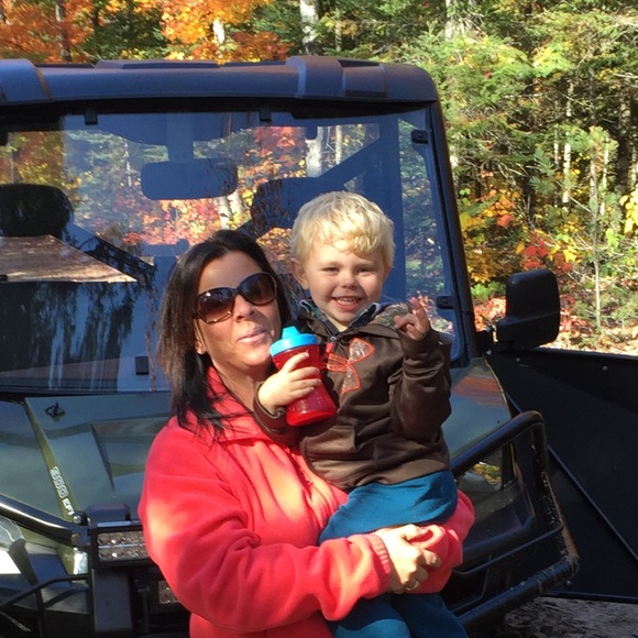 Meet your Posher, Camille - Picture 3 of 3